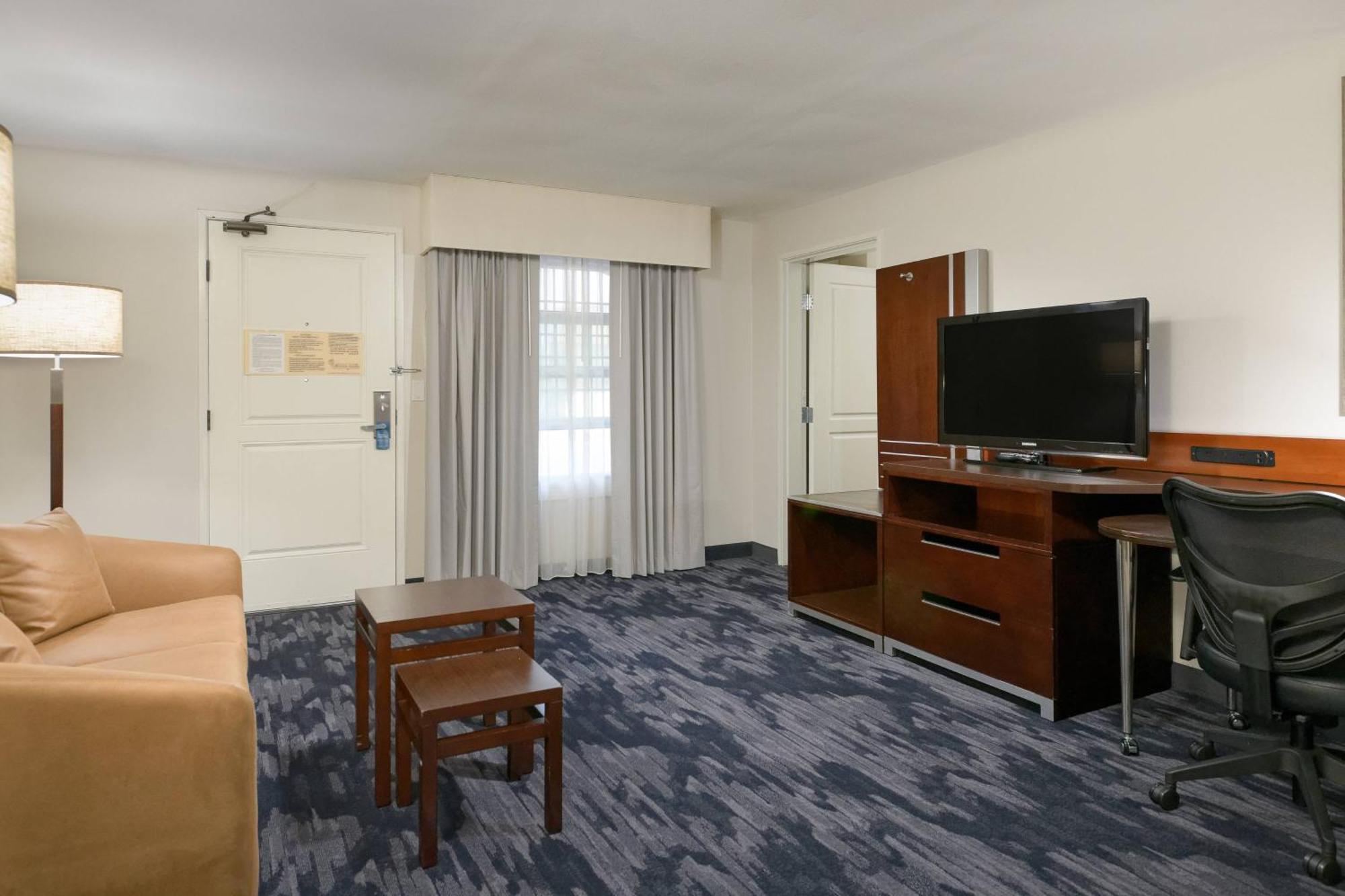 Fairfield Inn & Suites San Diego Old Town Екстер'єр фото