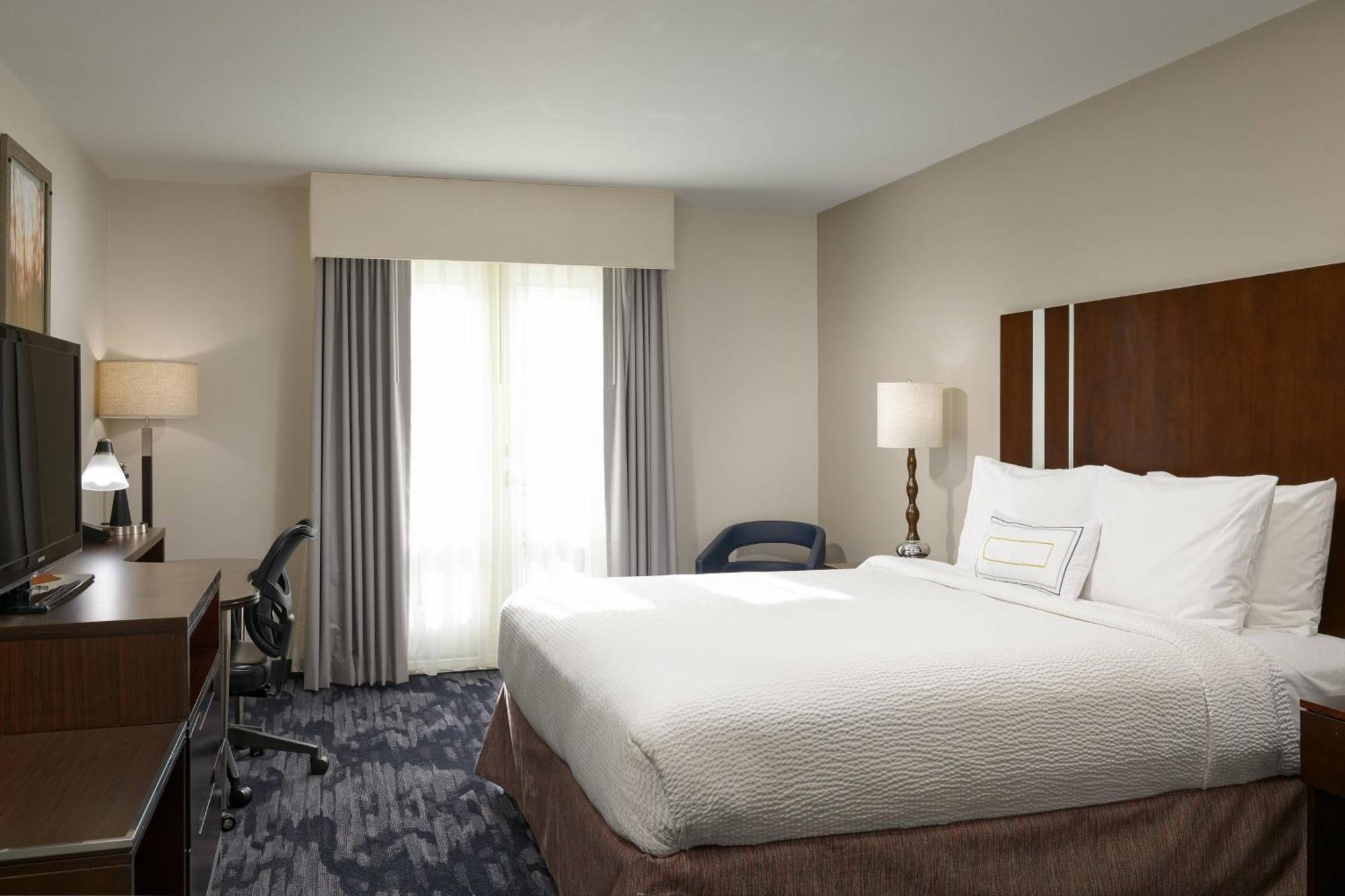 Fairfield Inn & Suites San Diego Old Town Екстер'єр фото