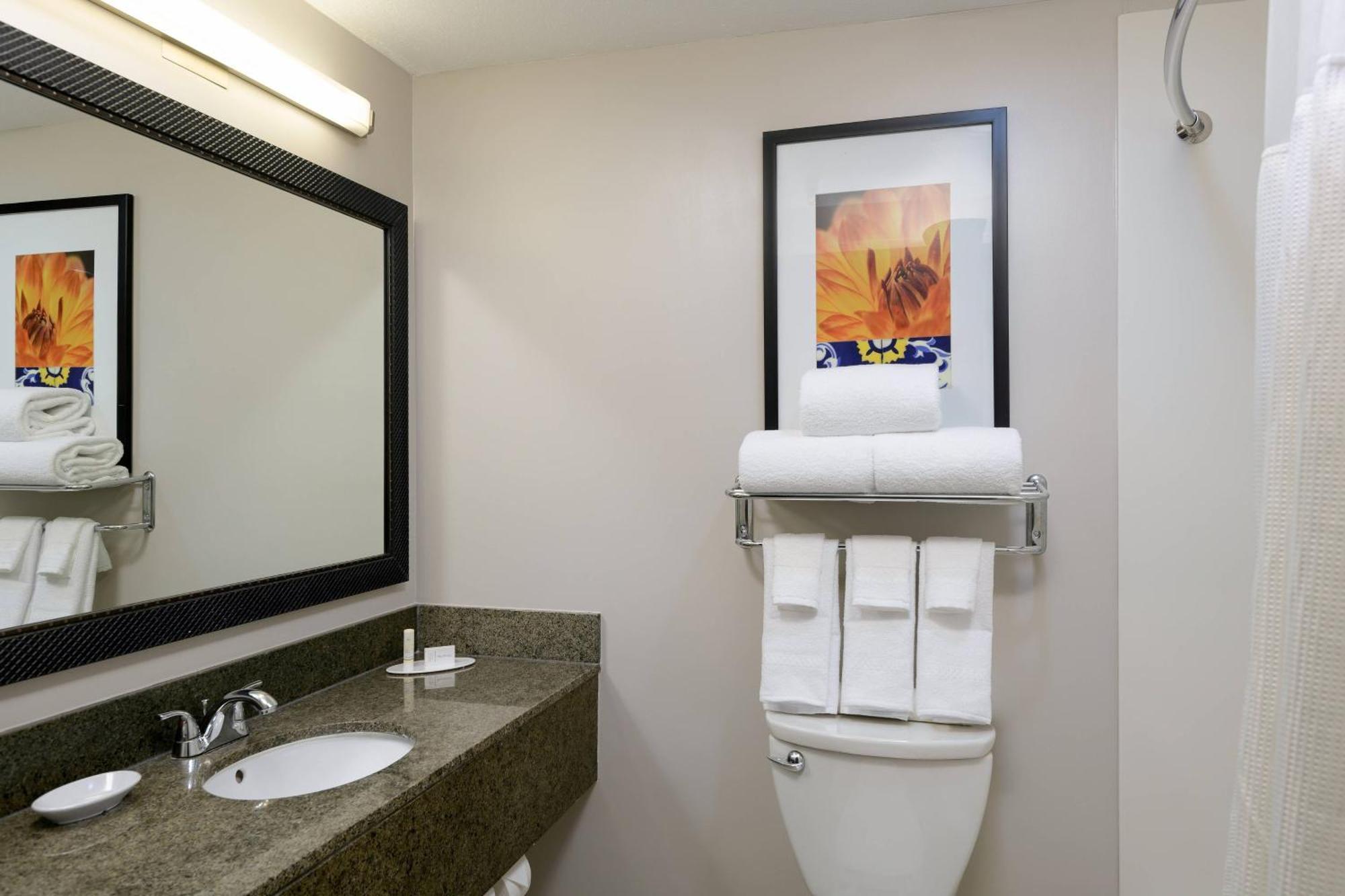 Fairfield Inn & Suites San Diego Old Town Екстер'єр фото